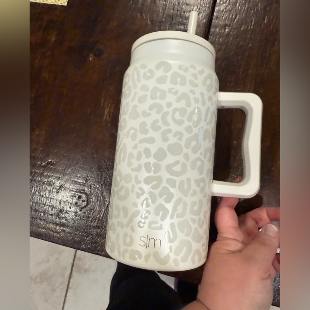 Simple Modern like new 50oz Trek tumbler